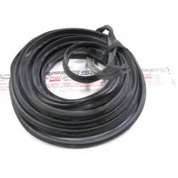 GUARNIZIONE SUPERIORE PORTE ALFETTA KIT COMPLETO 4 PORTE N.B. MONTATO SULLE PORTE 