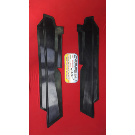 TAPPETI LATERALI SOTTOPORTA DASTRO PIU SINISTRO ALFAROMEO DUETTO